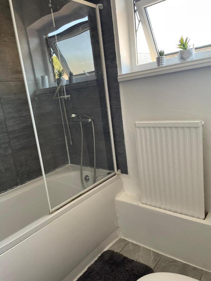 Single And Doubles Rooms Close To Central Londres Extérieur photo