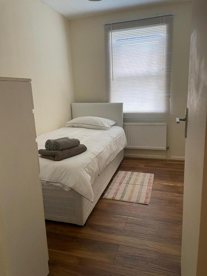 Single And Doubles Rooms Close To Central Londres Extérieur photo