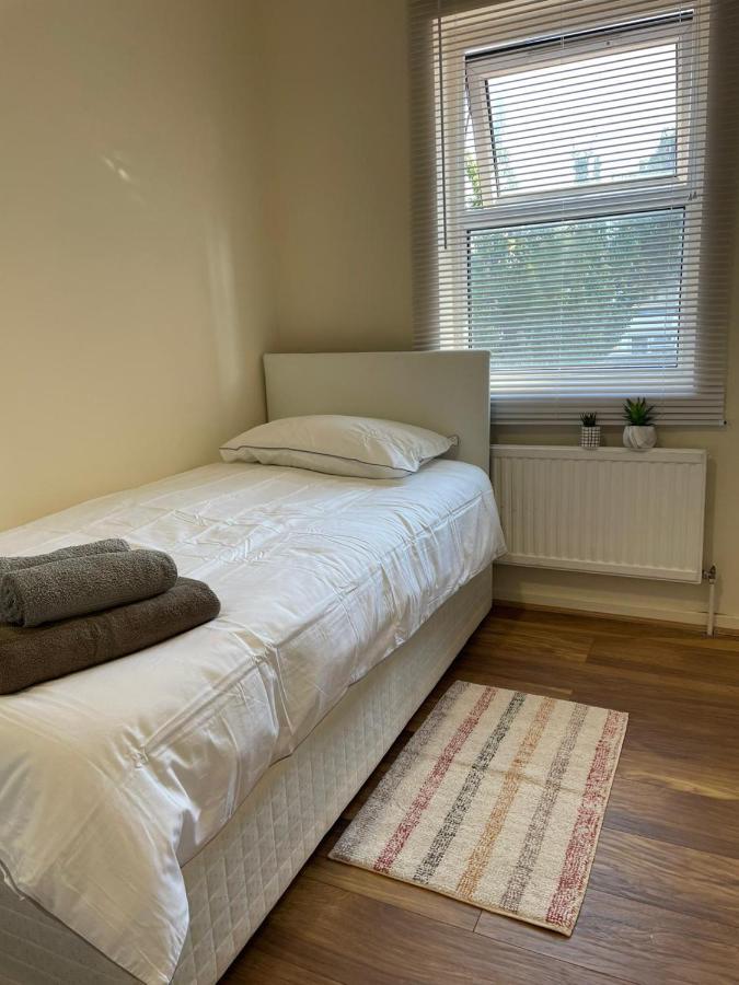 Single And Doubles Rooms Close To Central Londres Extérieur photo